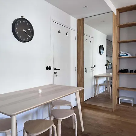 בית אירוח Say Hello To The Eiffel Tower