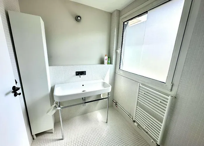 ホームステイ Say Hello To The Eiffel Tower *